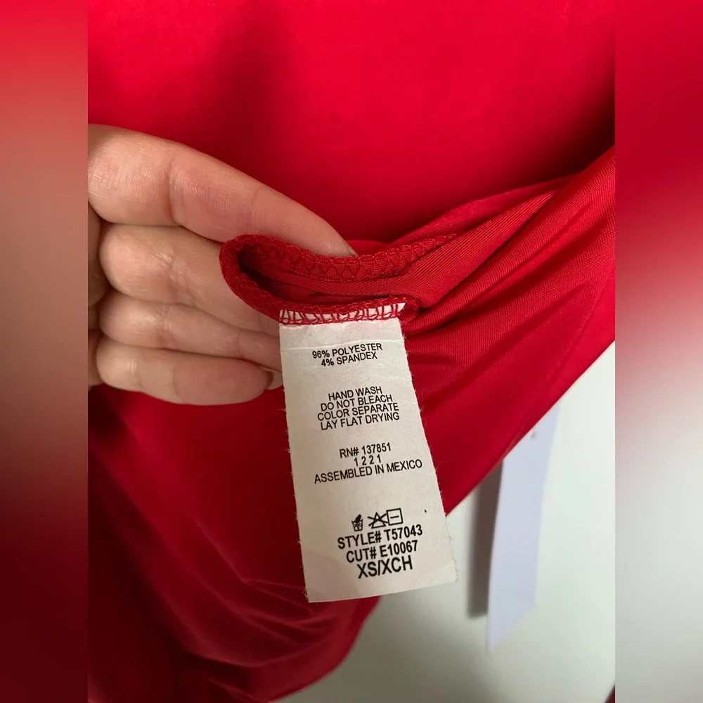 XS Red Crop Top - Picture 4 of 5